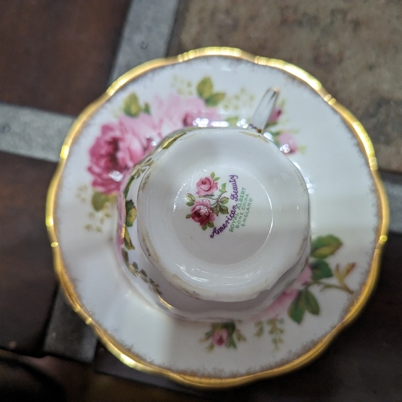 Royal Albert American Beauty China - Picture 3 of 5